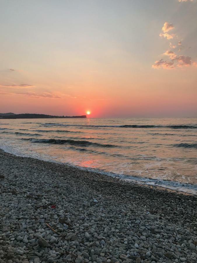Tamaris Beach House Akharávi Eksteriør bilde